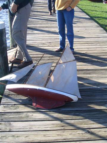paris pond boat